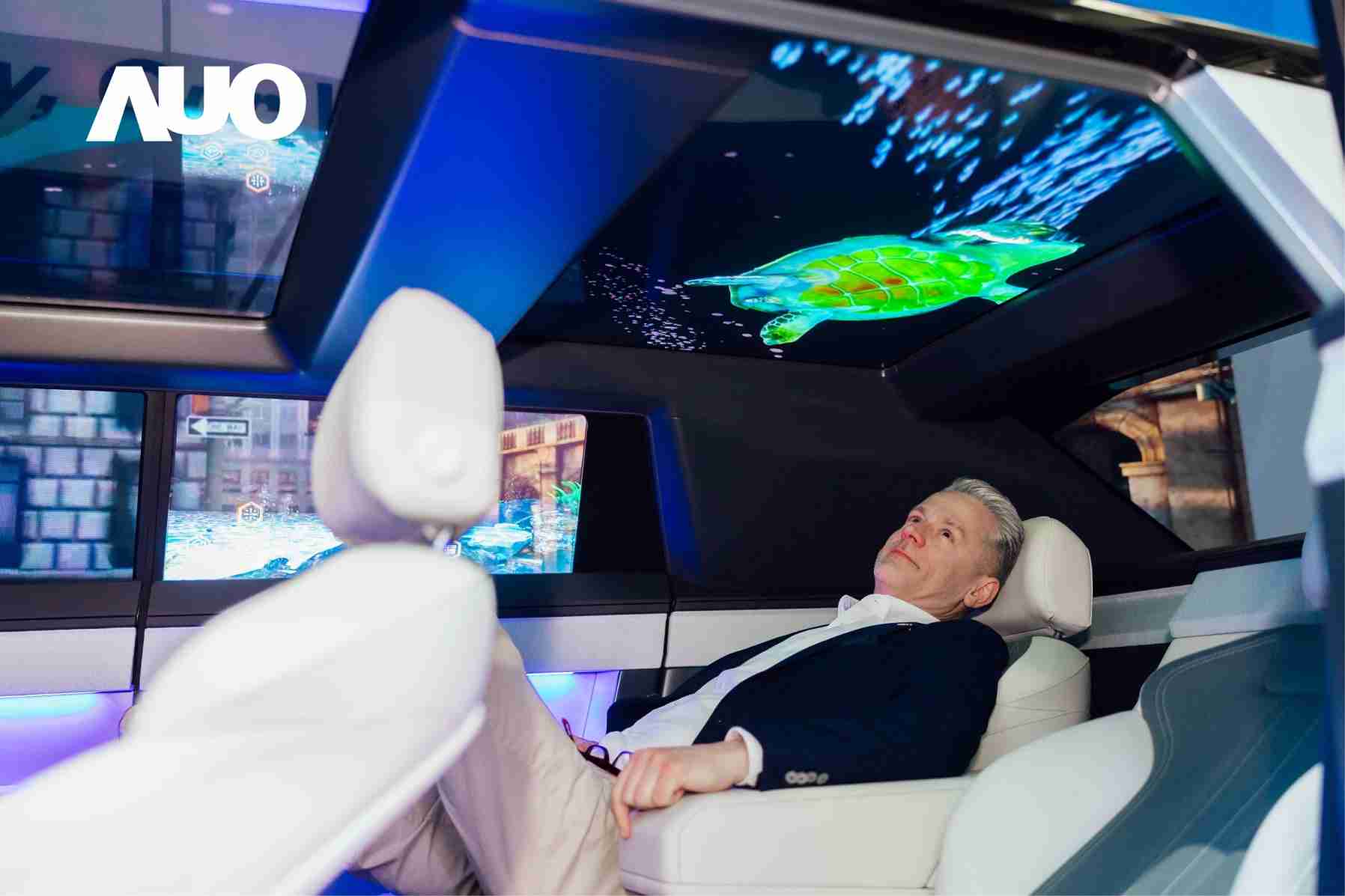 赏金国际Smart Cockpit 2025集Micro LED透明、、、大型化、、可挠优势之大成，，，，携手BHTC打造未来视界的车用Display HMI解决方案